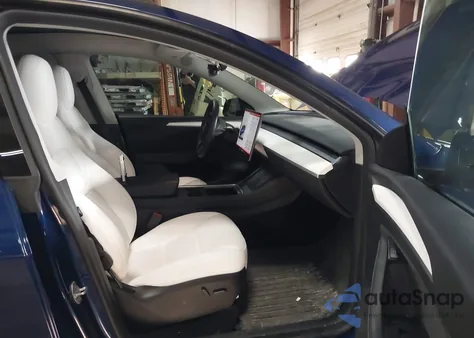 2023 Tesla Model Y Awd/Long Range Dual Motor All-Wheel Drive z USA, uszkodzony, nr VIN 7SAYGDEE4PF871234